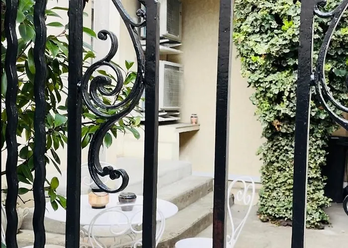 Lucie, 4 A 8 Personnes